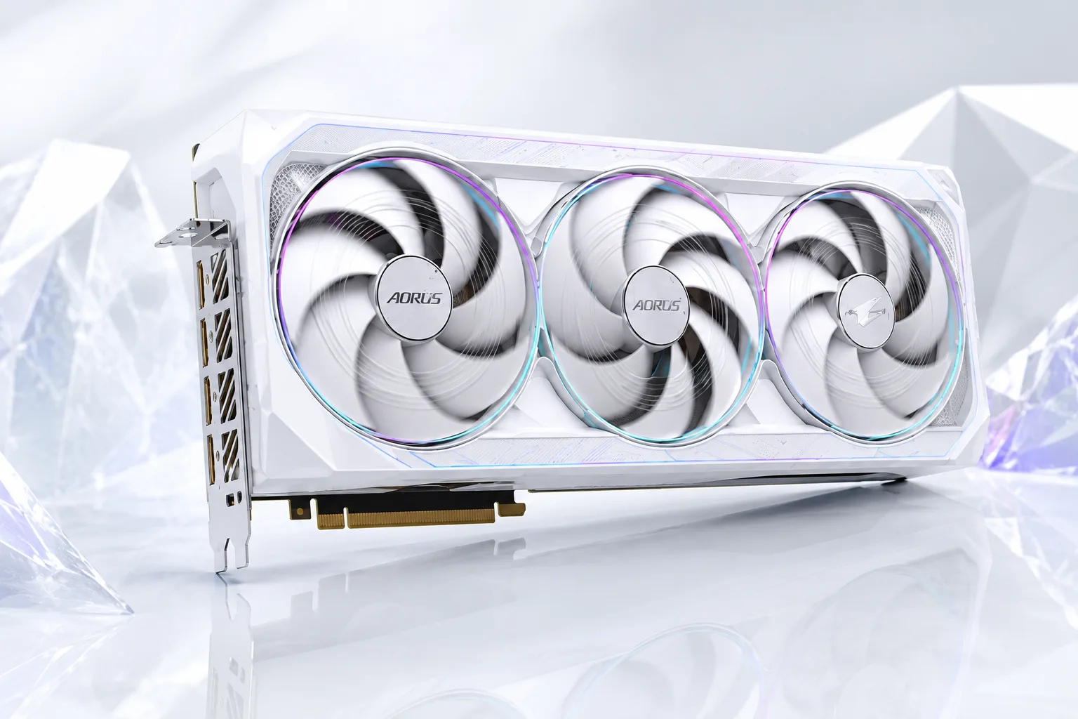 تحلیل و بررسی کارت گرافیک Gigabyte GeForce RTX 5090 AORUS Master ICE 32GB GDDR7
